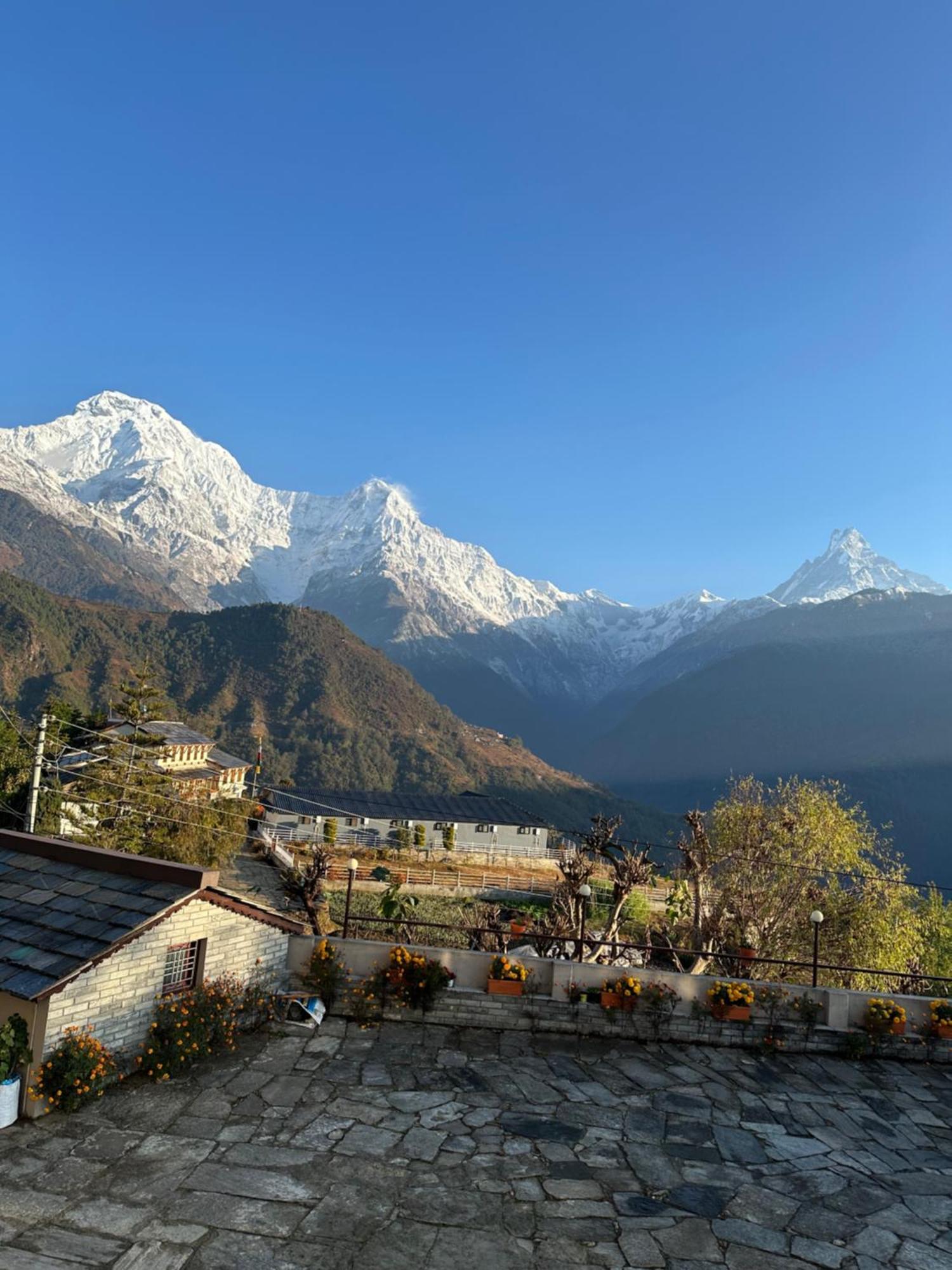 Hill Top Lodge Ghandruk Astam Exterior foto